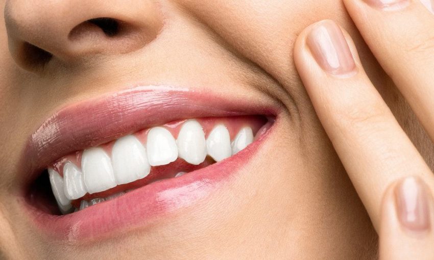 7 Cara Merawat Gigi Agar Tetap Sehat dan Putih Secara Alami