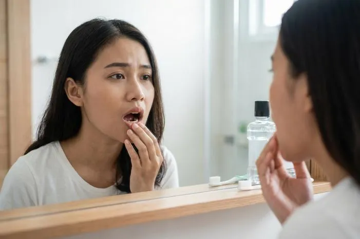 Mengapa Bau Mulut Tetap Muncul Meski Rajin Menyikat Gigi dan Cara Mengatasinya